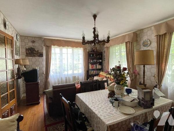 Maison à vendre à RIEC SUR BELON, dans le Finistère 

A 1,3 km d'une école primaire, à1,1 km ...