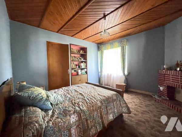 Maison à vendre à RIEC SUR BELON, dans le Finistère 

A 1,3 km d'une école primaire, à1,1 km ...