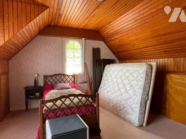 Maison à vendre à RIEC SUR BELON, dans le Finistère 

A 1,3 km d'une école primaire, à1,1 km ...