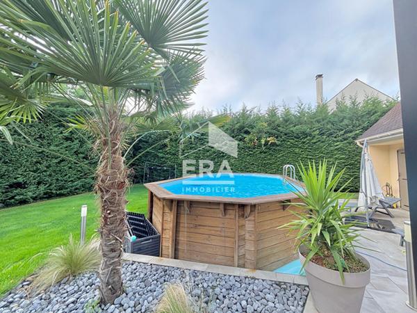 A vendre très belle maison de 210m² utiles sur un beau jardin de 883m² !