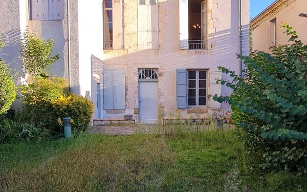 Maison à vendre    7 pièces •  Agen
