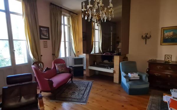 Maison à vendre    7 pièces •  Agen