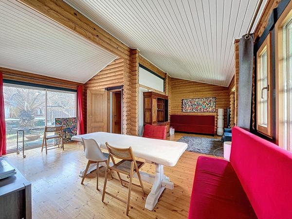 Maison bois 200 m² Gratentour – 3 ch + 1 T2
