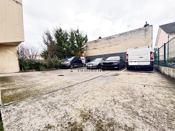 Villepinte (93420) Studio proche RER B et toutes commodités, BALCON, PARKING, CAVE.