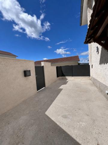 Maison à vendre 4 pièces  (38)