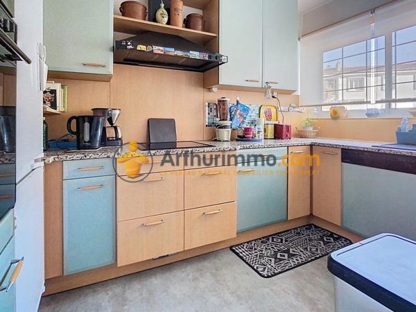 Vente                                                      Appartement
                        
                     3 pièces                      66 m2                     à Perpignan