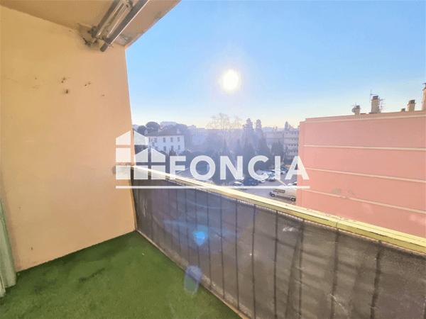 Location Appartement 4 pièces 64.72 m² - RUE DE LA CASSINE Toulon 83200
