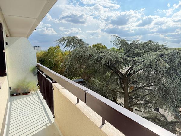 Grand 3 pièces lumineux 72.17m² avec balcon 1790€ CC - RER A -St Maur Créteil