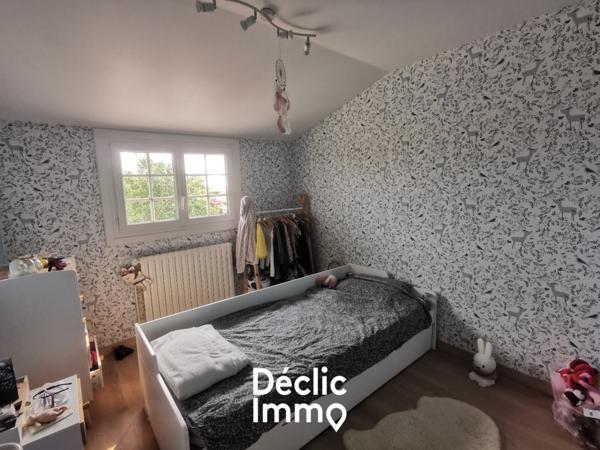 Vente maison individuelle Vouille, 205m² 1780m² 8 pièces 394 000€