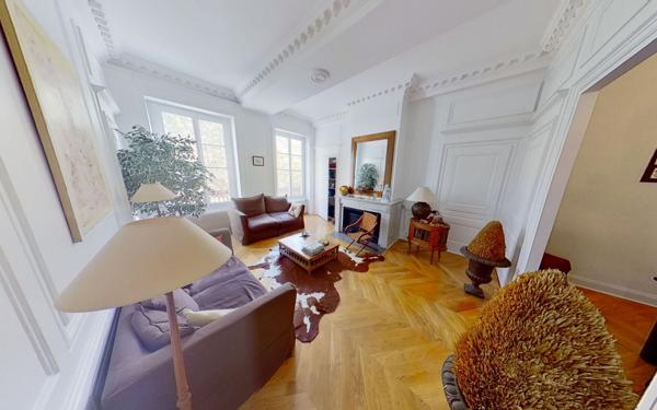 Appartement à vendre    4 pièces • 134 m2 Lyon 1