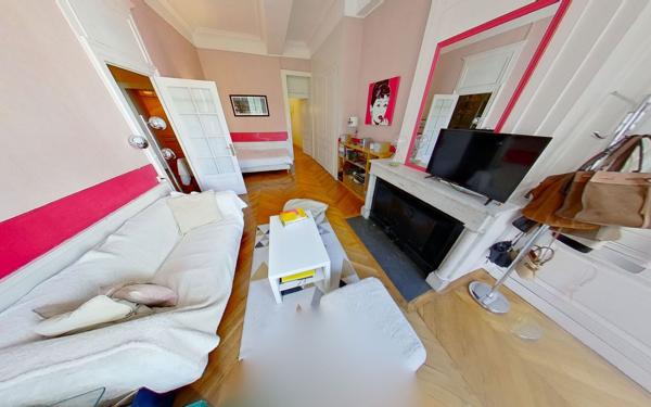 Appartement à vendre    4 pièces • 134 m2 Lyon 1