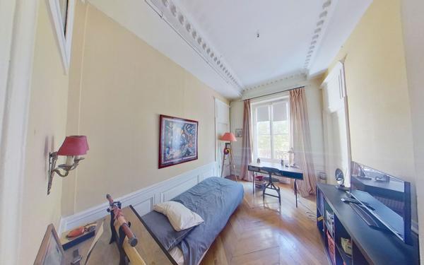 Appartement à vendre    4 pièces • 134 m2 Lyon 1