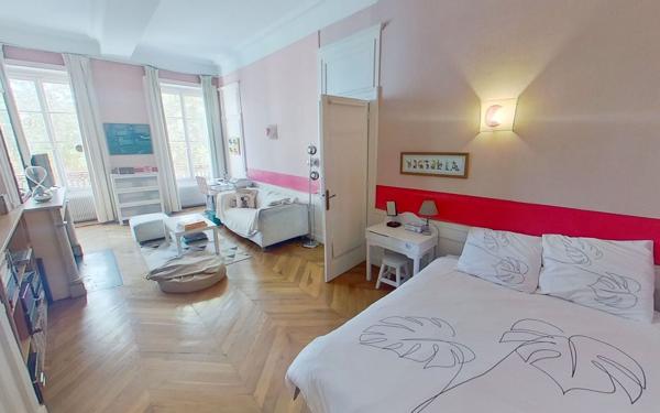 Appartement à vendre    4 pièces • 134 m2 Lyon 1