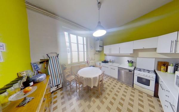 Appartement à vendre    4 pièces • 134 m2 Lyon 1