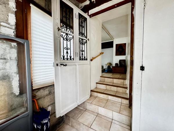 Maison avec une cour 110 m², 5 chambres