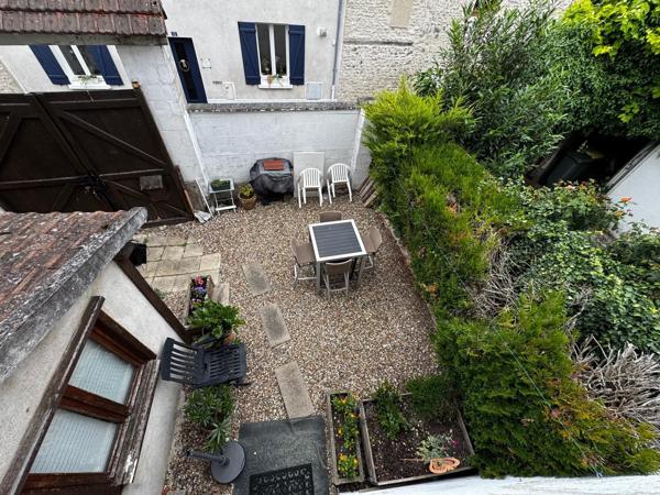 Maison avec une cour 110 m², 5 chambres