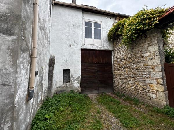 Maison avec une cour 110 m², 5 chambres