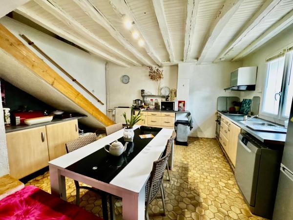 Maison avec une cour 110 m², 5 chambres
