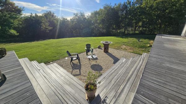 Maison comtemporaine dans un cadre idyllique, calme et verdoyant
