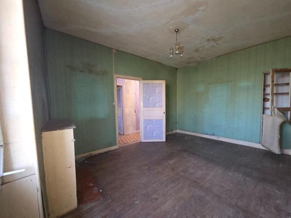 Maison à SAINT-JEAN-D'ANGELY, 17400 - 3 pièces 89m²