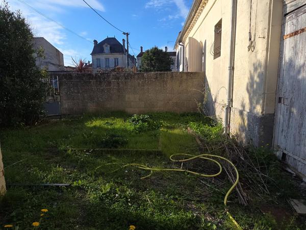 Maison à SAINT-JEAN-D'ANGELY, 17400 - 3 pièces 89m²