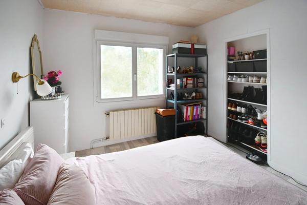 Maison mitoyenne d’un seul côté à Mont-Saint-Martin – 70 m² + garage aménagé en appartement