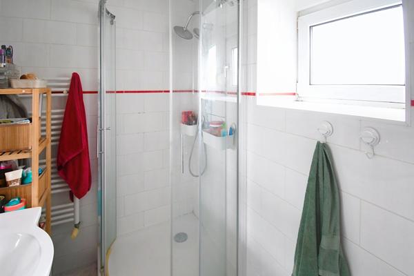 Maison mitoyenne d’un seul côté à Mont-Saint-Martin – 70 m² + garage aménagé en appartement