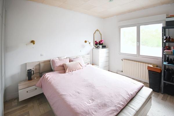 Maison mitoyenne d’un seul côté à Mont-Saint-Martin – 70 m² + garage aménagé en appartement