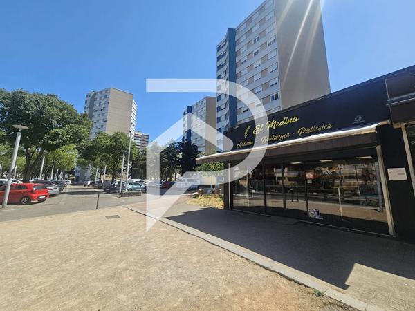 Local commercial 283.83 m2