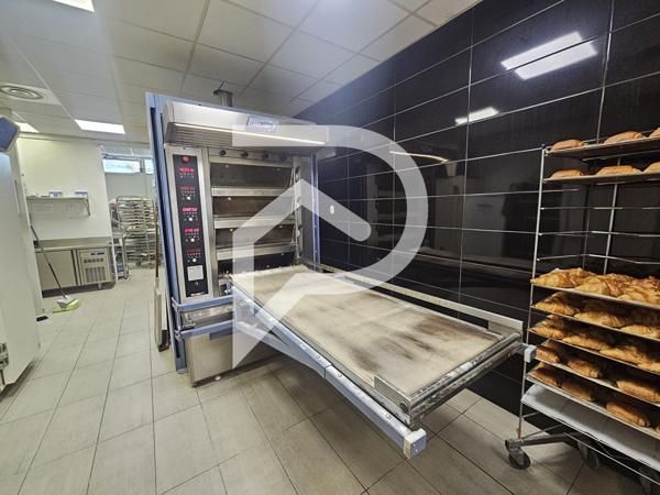 Local commercial 283.83 m2