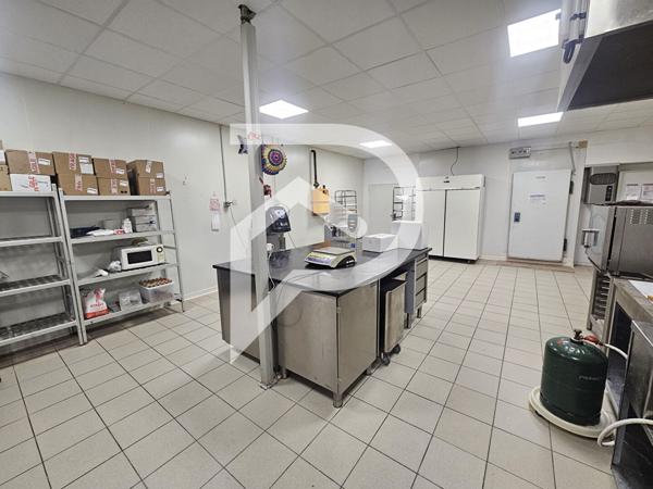 Local commercial 283.83 m2