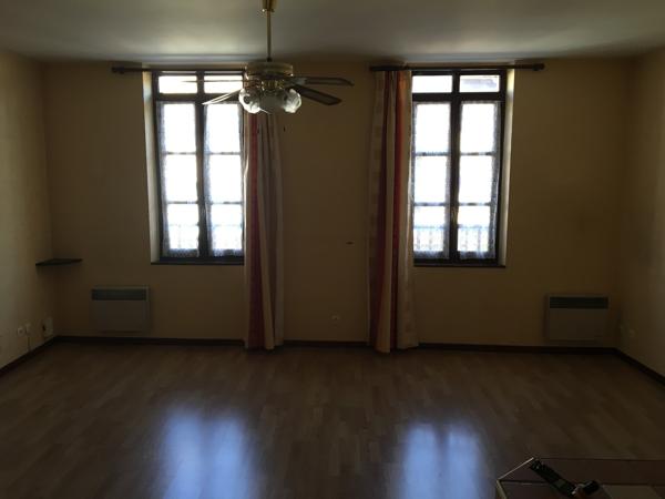 Centre ville de Marmande maison 2 chambres, bureau et garage