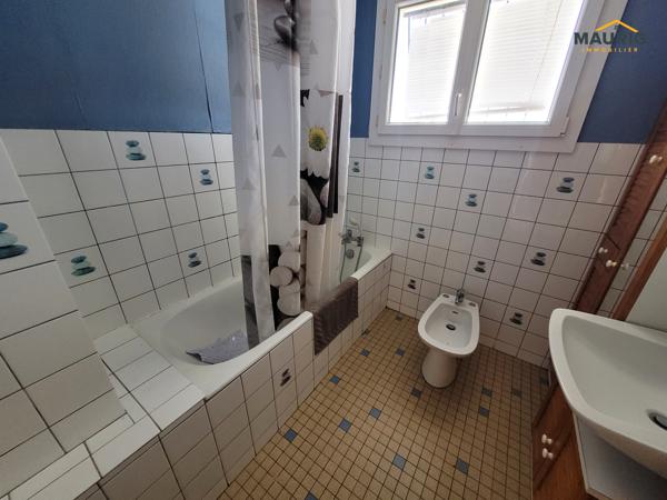 Maison au calme sur les hauteurs – Environnement exceptionnel- SAINTE-BAZEILLE-4 CHAMBRES