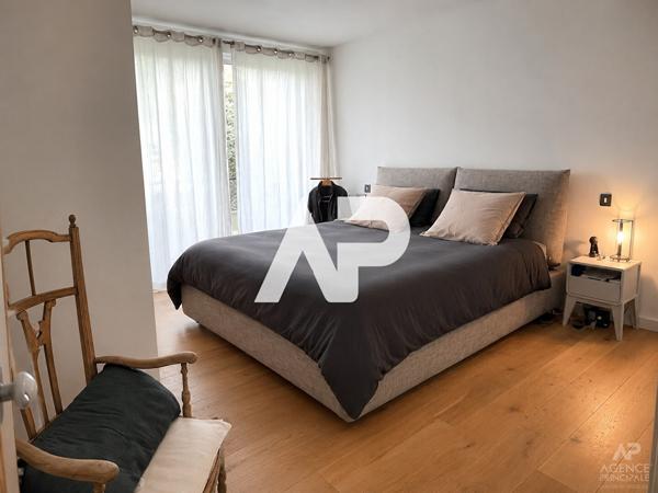 Appartement Rueil Malmaison 4 pièce(s) 107.87 m2 570 000 € **  - Référence  19872