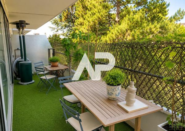 Appartement Rueil Malmaison 4 pièce(s) 107.87 m2 570 000 € **  - Référence  19872