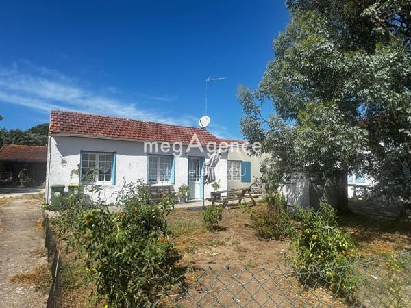 Maison à DOLUS-D'OLERON, 17550 - 10 pièces 200m²