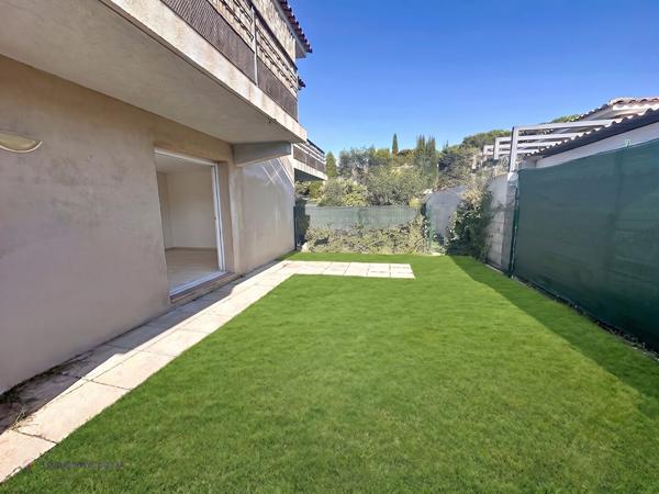 Appartement 2 pièces à vendre à Puget sur Argens avec jardin et parking