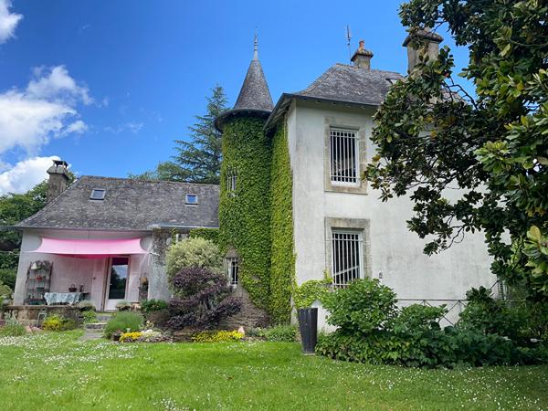 Maison de maître et sa dépendance Vigeois