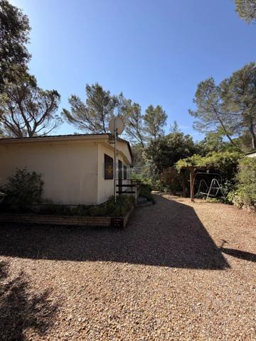 Vente                                                      Terrain
                        
                                         465 m2                     à Fréjus