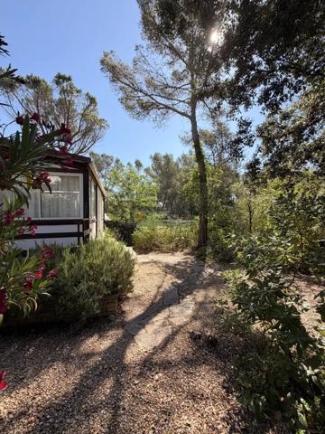 Vente                                                      Terrain
                        
                                         465 m2                     à Fréjus