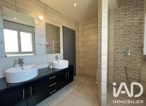 Maison à vendre 5 pièces 108 m² Unieux