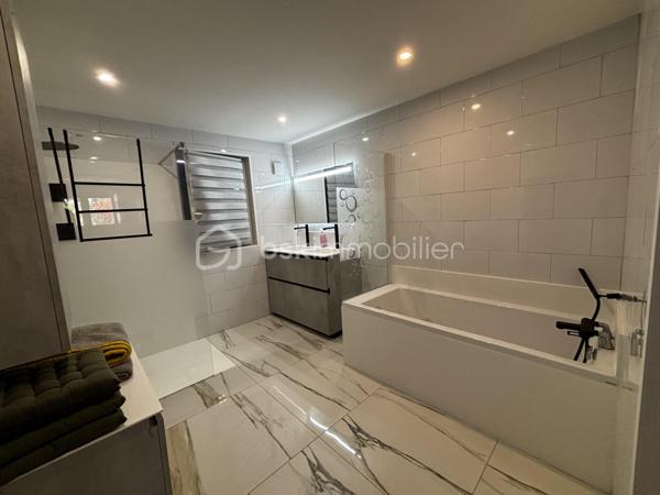 Maison de 192,81 m²