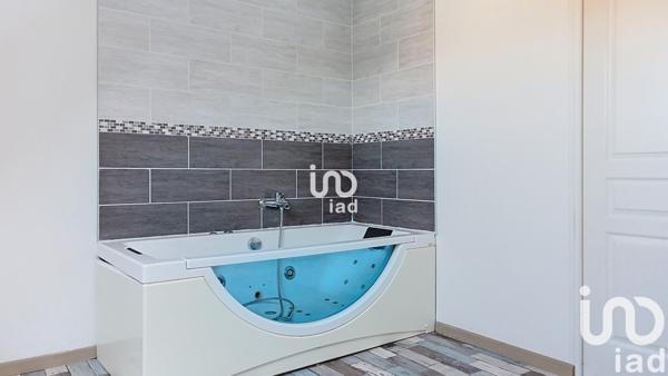 Maison 7 pièces de 170 m² à Oissel (76350)