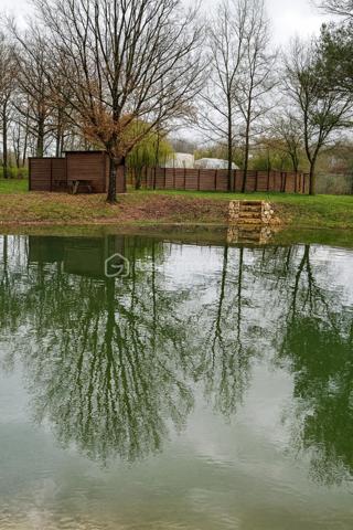 Terrain de loisirs de 10 885 m²