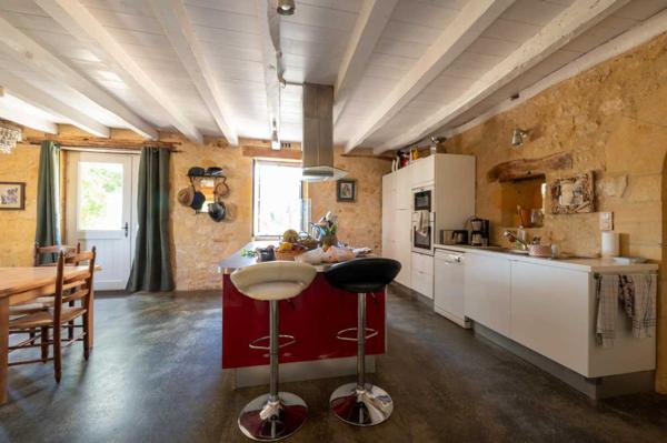 Maison ancienne - Gourdon EXCLUSIVITÉ – Propriété de caractère avec gîte, piscine et dépendances sur 1,6 hectare – Secteur Gourdon