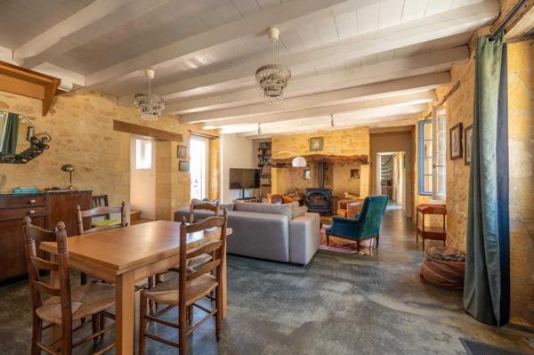 Maison ancienne - Gourdon EXCLUSIVITÉ – Propriété de caractère avec gîte, piscine et dépendances sur 1,6 hectare – Secteur Gourdon