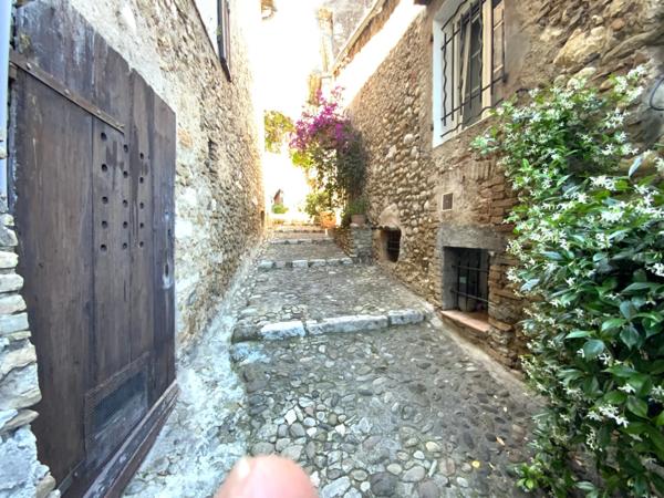 Maison à vendre 4 pièces haut de CAGNES SUR MER (06)