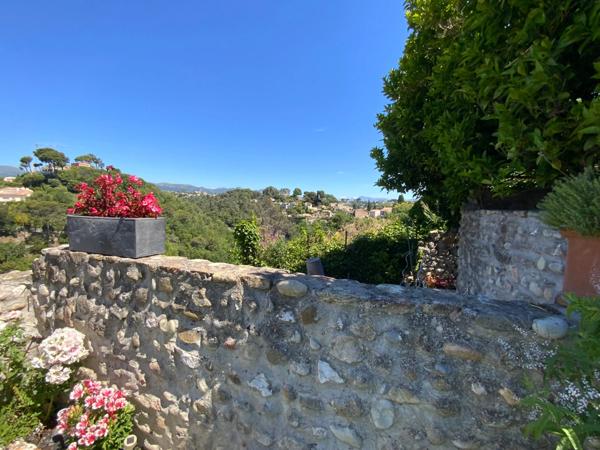 Maison à vendre 4 pièces haut de CAGNES SUR MER (06)