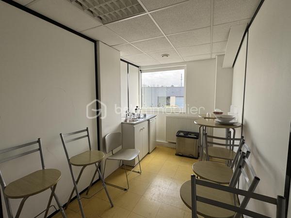 Bureau de 730 m²