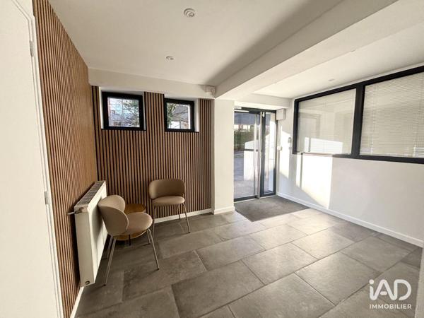 Location bureaux 13 m² Champagne-au-Mont-d'Or